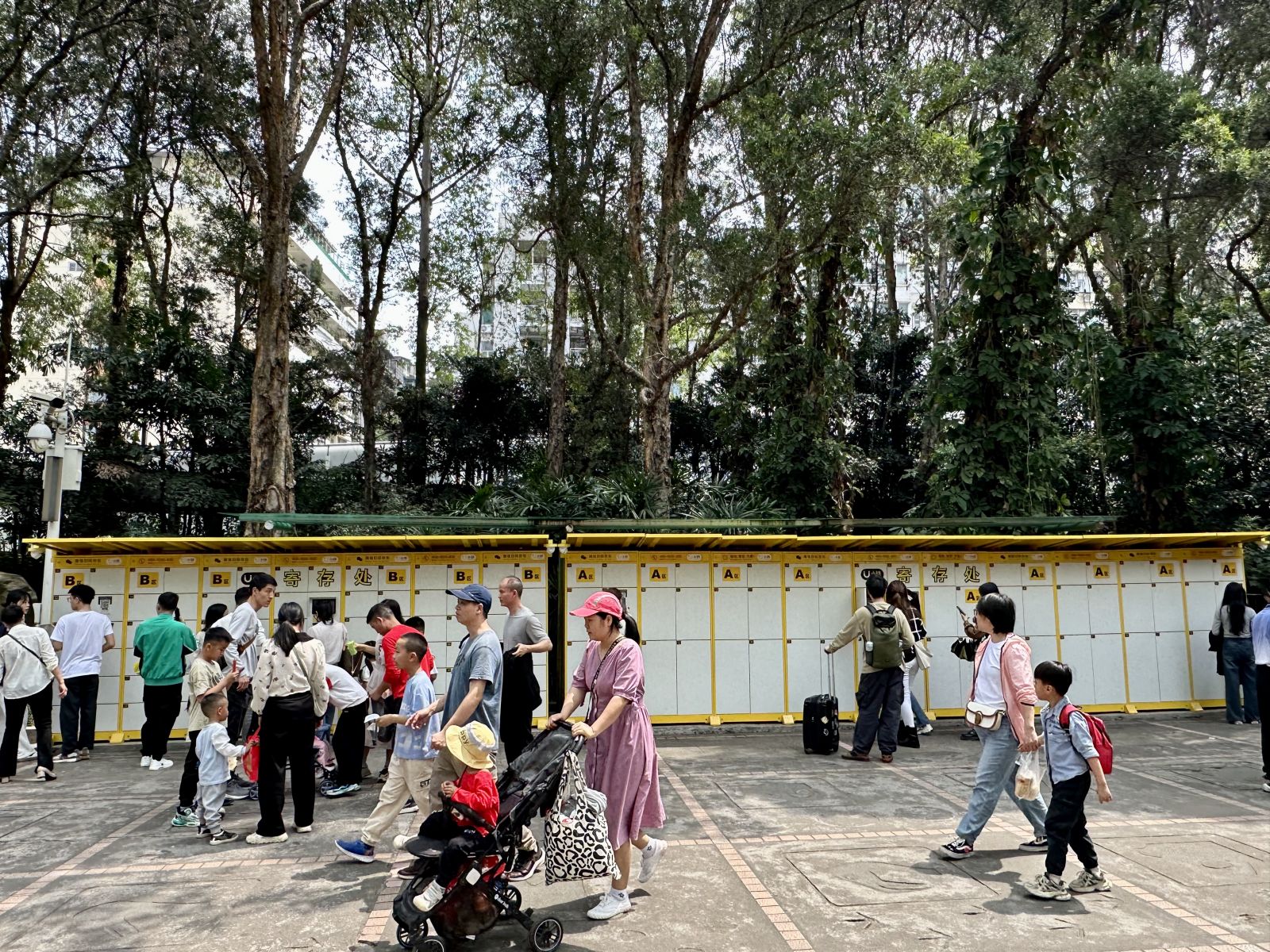 景区寄存柜合作小铁，轻松收获游客好评+增加营收