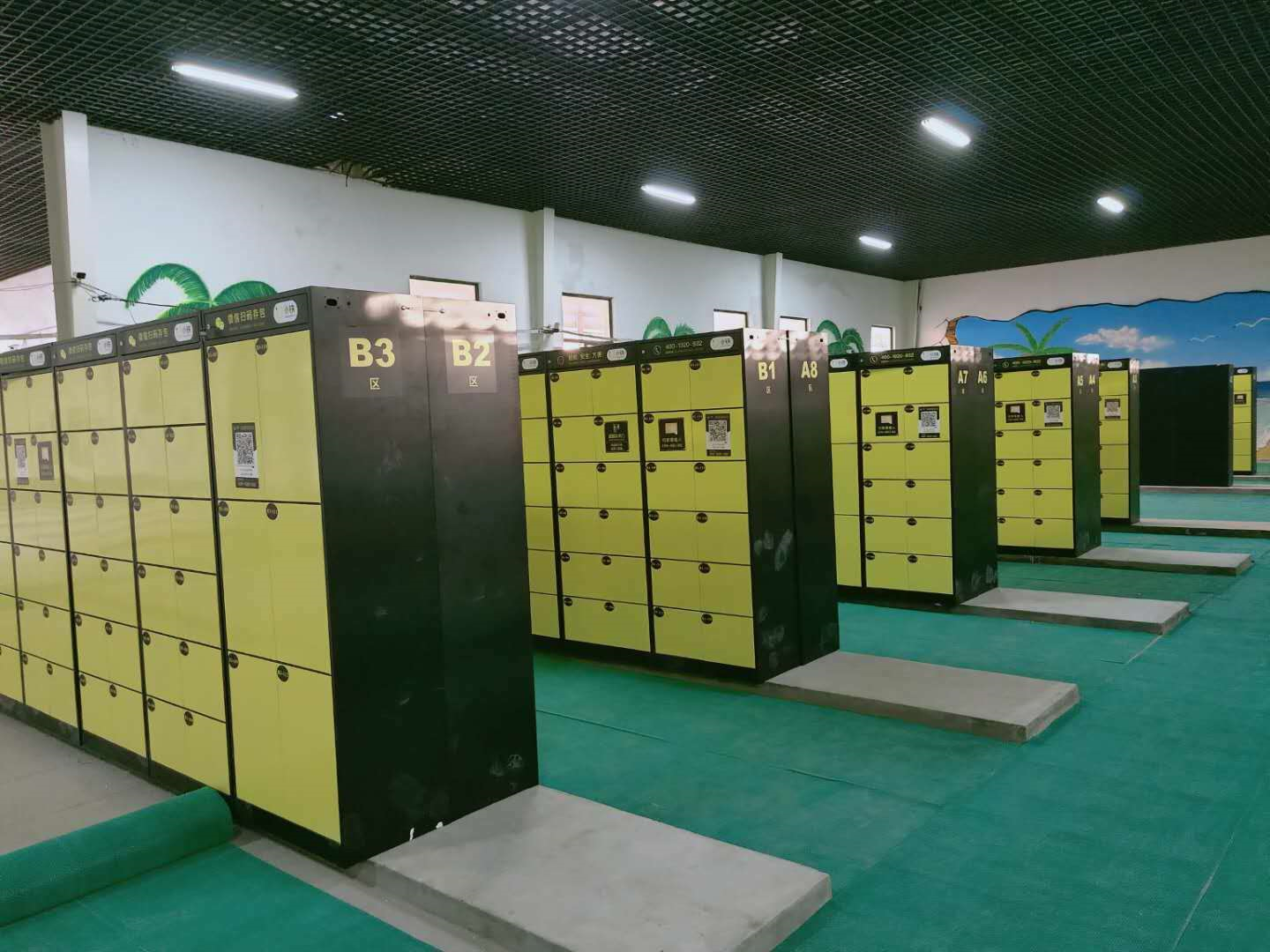 小铁共享冲凉房、冲水柱、智能更衣柜，助力海滩、水乐园服务升级