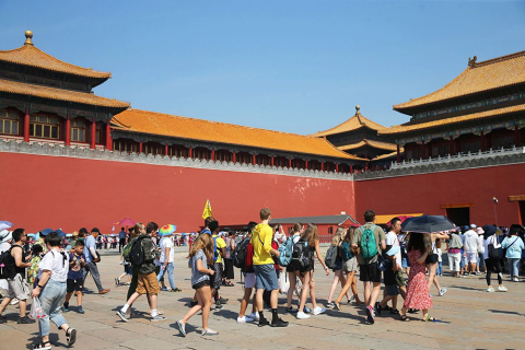 2025暑假国内热门旅游景点推荐，轻松出行攻略